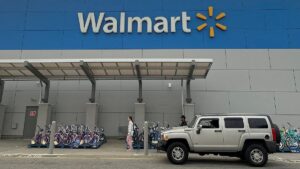 Can You Be 15 And Work At Walmart